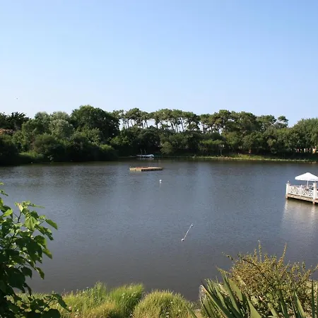 Apartmán Au Calme, Au Coeur Du Golf - Piscine