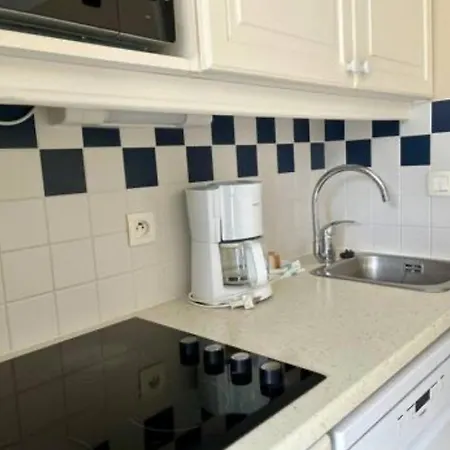 Apartment Au Calme, Au Coeur Du Golf - Piscine