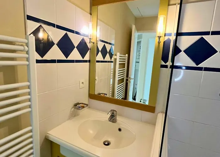 Au Calme, Au Coeur Du Golf - Piscine דירה